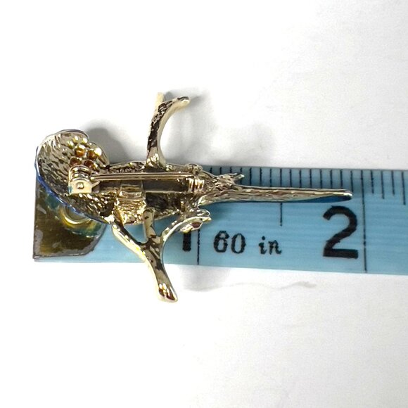 Pair of Blue & White Parrot Macaw Rhinestone Brooch Pins Gold Tone Branches - Picture 6 of 7